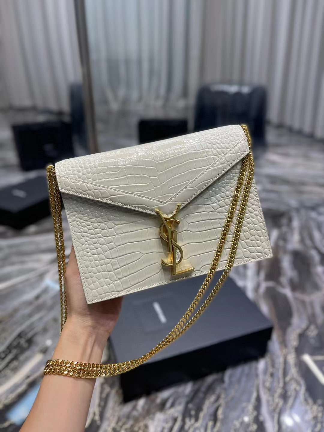 Y*L CASSANDRA 鱷魚紋牛皮鍊條肩背包 (四色)