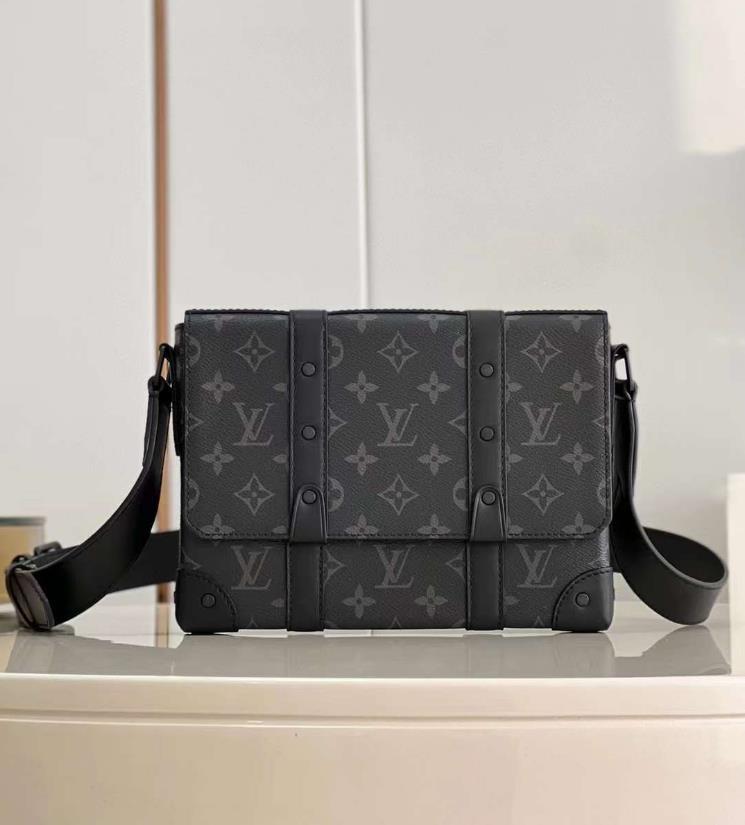 LV TRUNK MESSENGER 郵差包