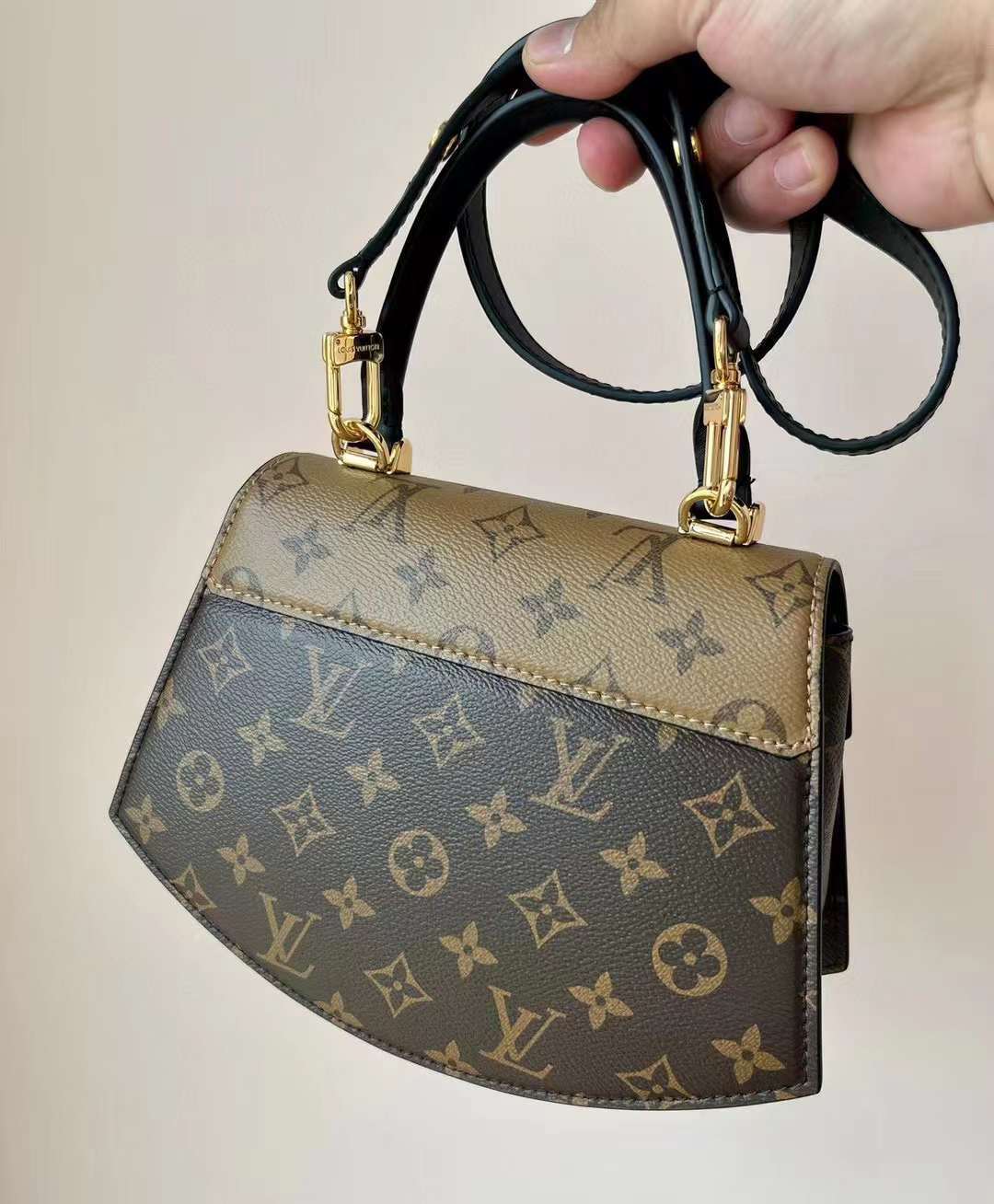 LV TILSITT手袋 扇子包