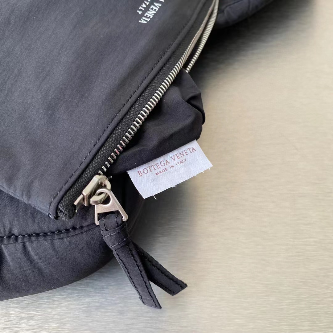 BV THE PADDED TECH CASSETTE BAG