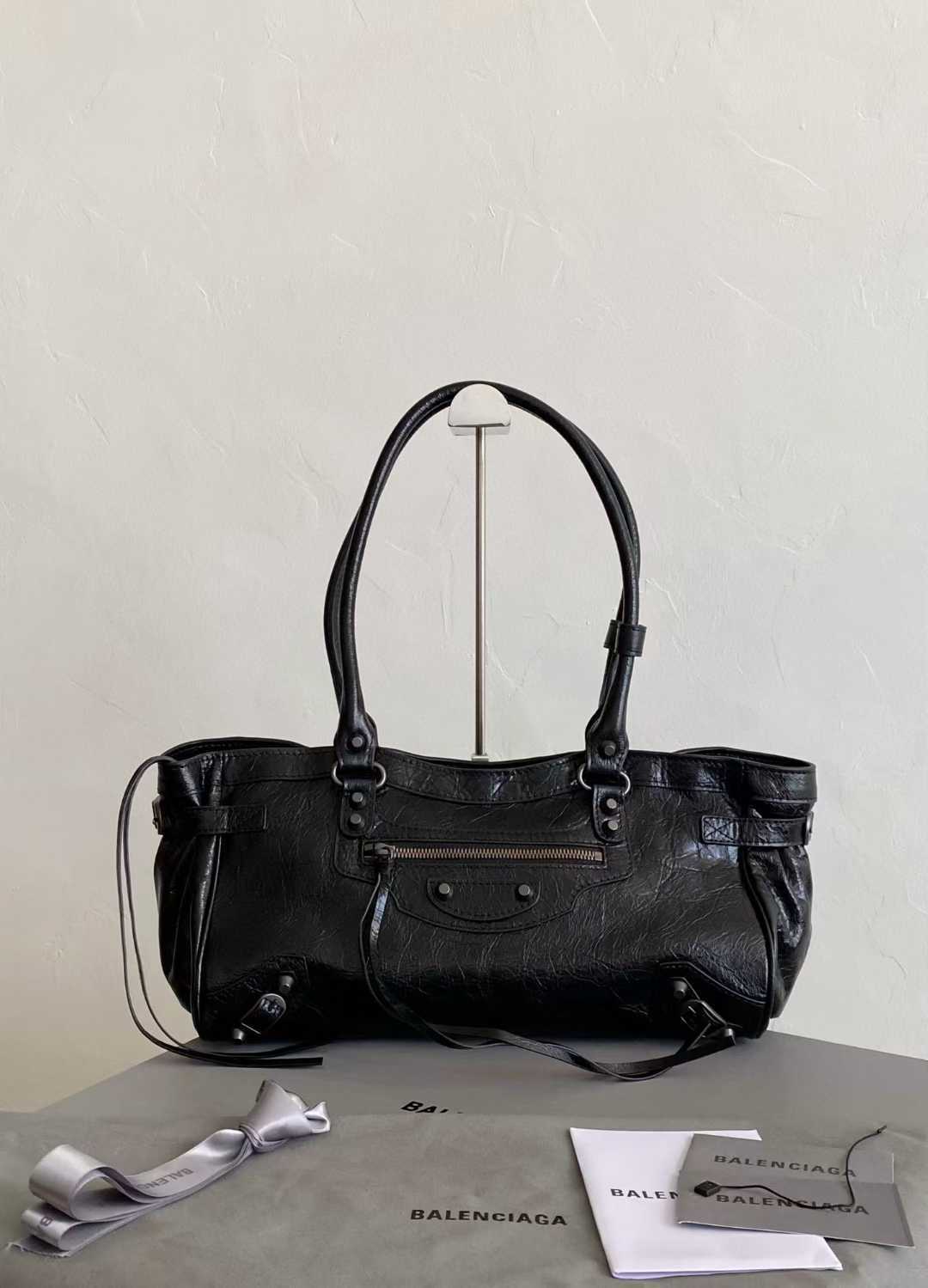 BALEN_GAGA ba1enciaga east west 法棍腋下包 機車包 (三色)