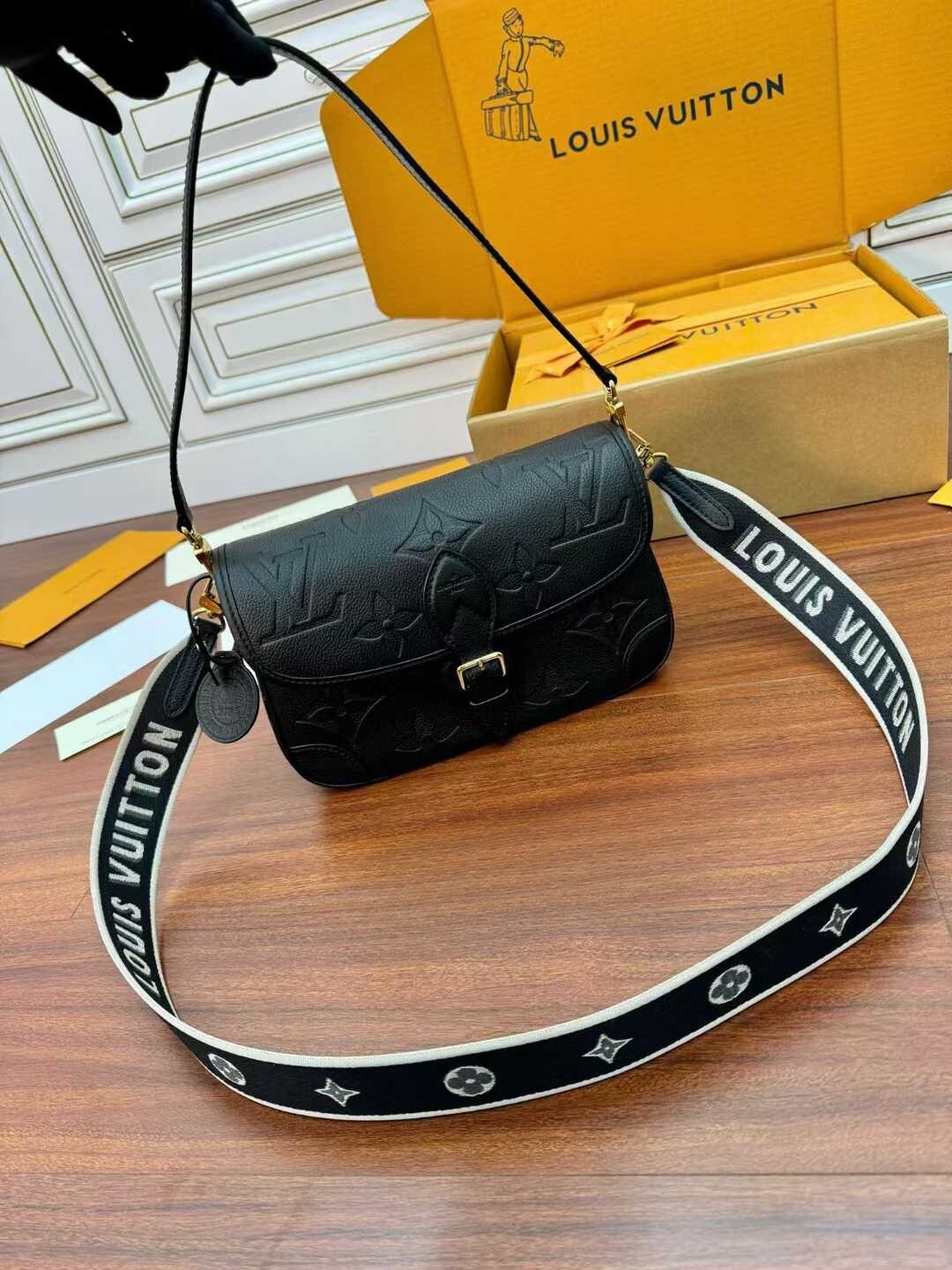 LV Diane 法棍包 黑色