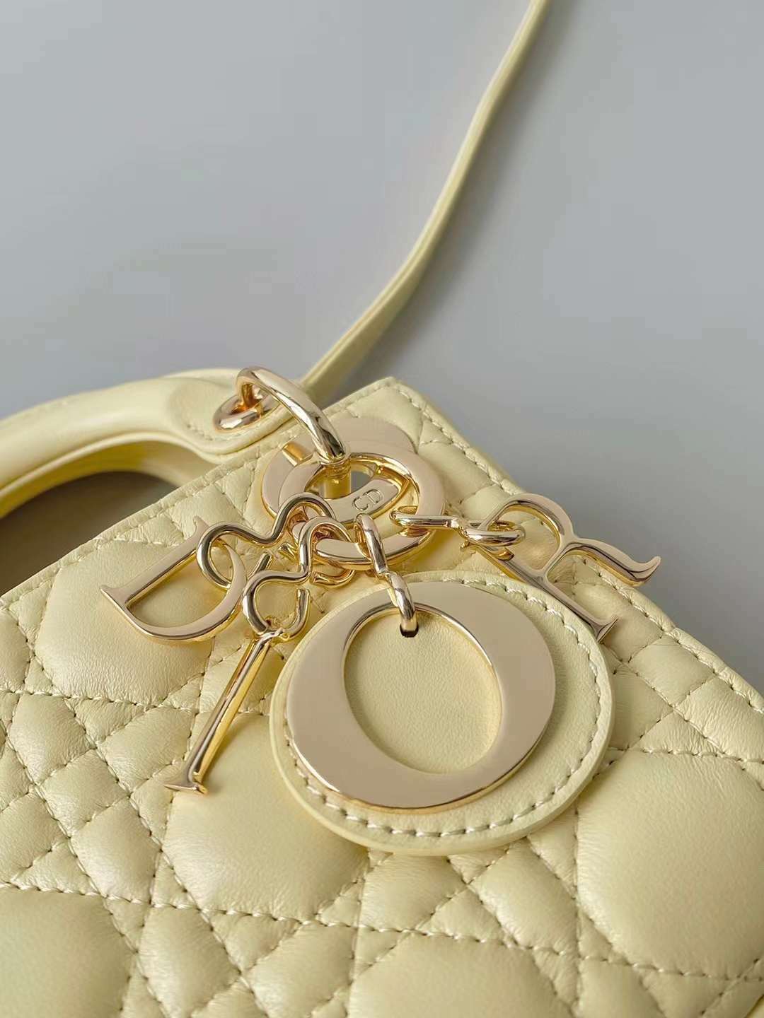 DIOR MICRO LADY 奶油黃微型黛妃包