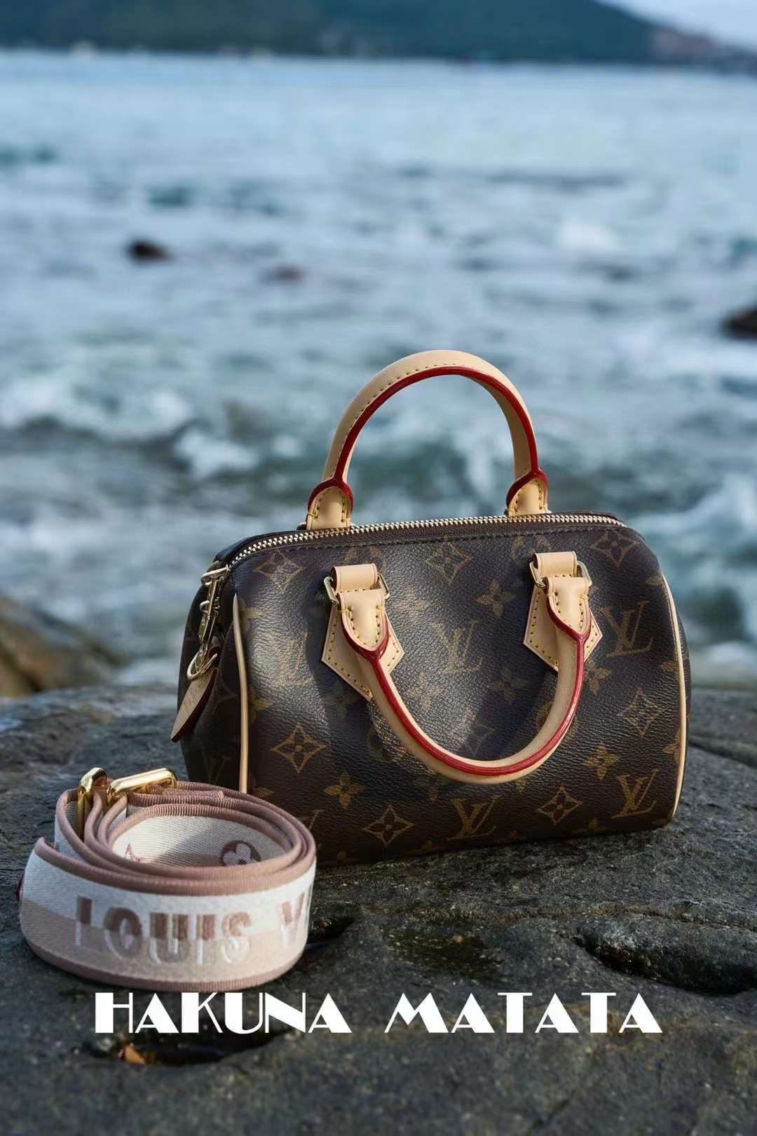 LV SPEEDY BANDOULIÈRE 20 波士頓包 奶茶色寬肩帶 最新芯片版本 M46222