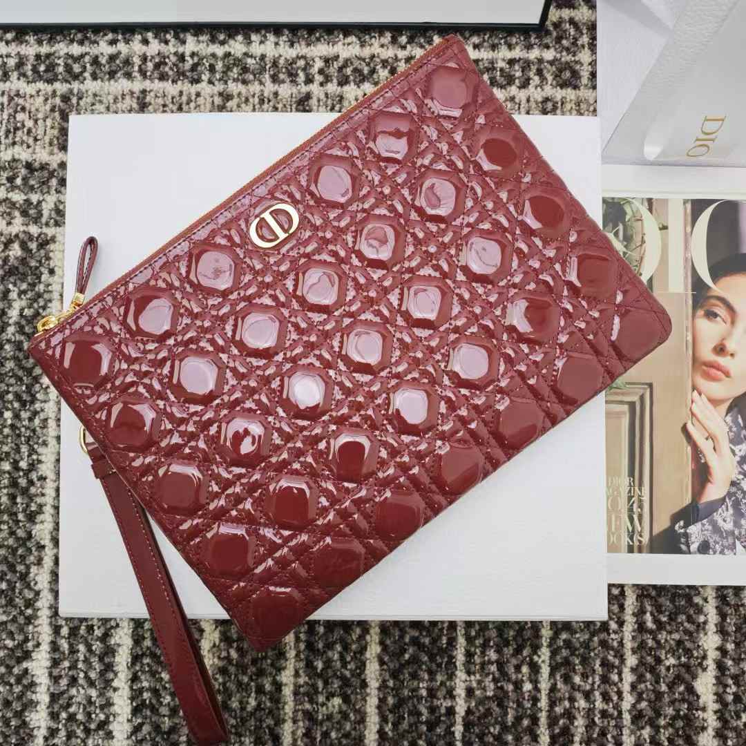 DIOR Caro Daily 漆皮革手拿包 ( 兩色 )