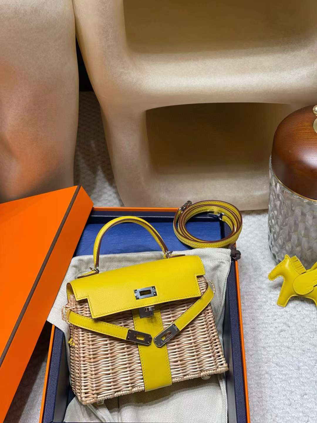 HERMES KELLY PICNIC SWIFT皮 藤條野餐包 9O那不勒斯黃 銀扣