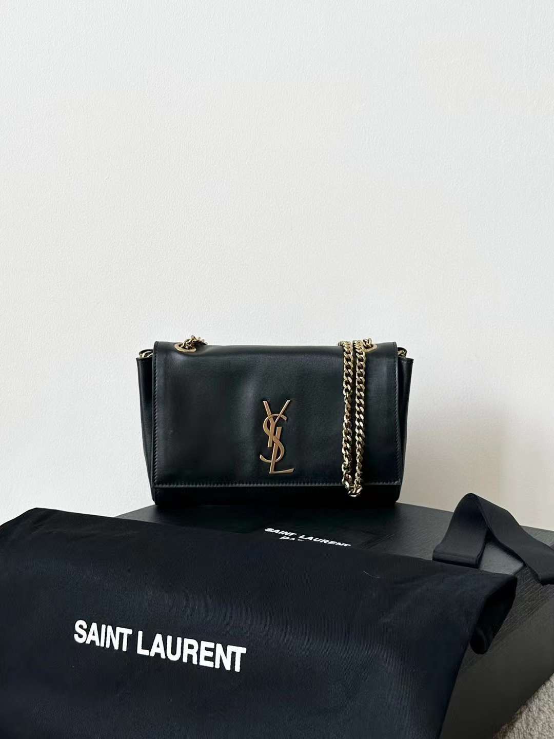 Y*L KATE 雙面平紋黑/麂皮黑小號 側背包