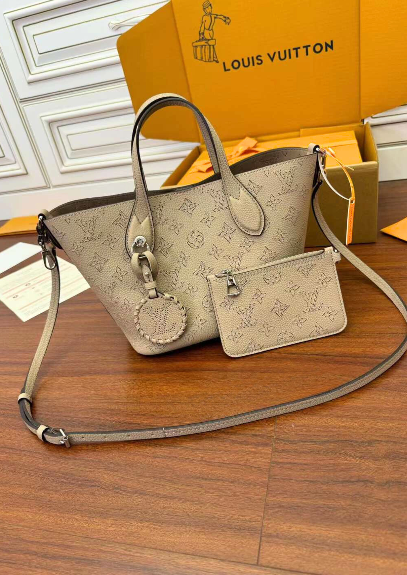 LV BLOSSOM PM 手袋 卵石色 M21848 最新芯片版本