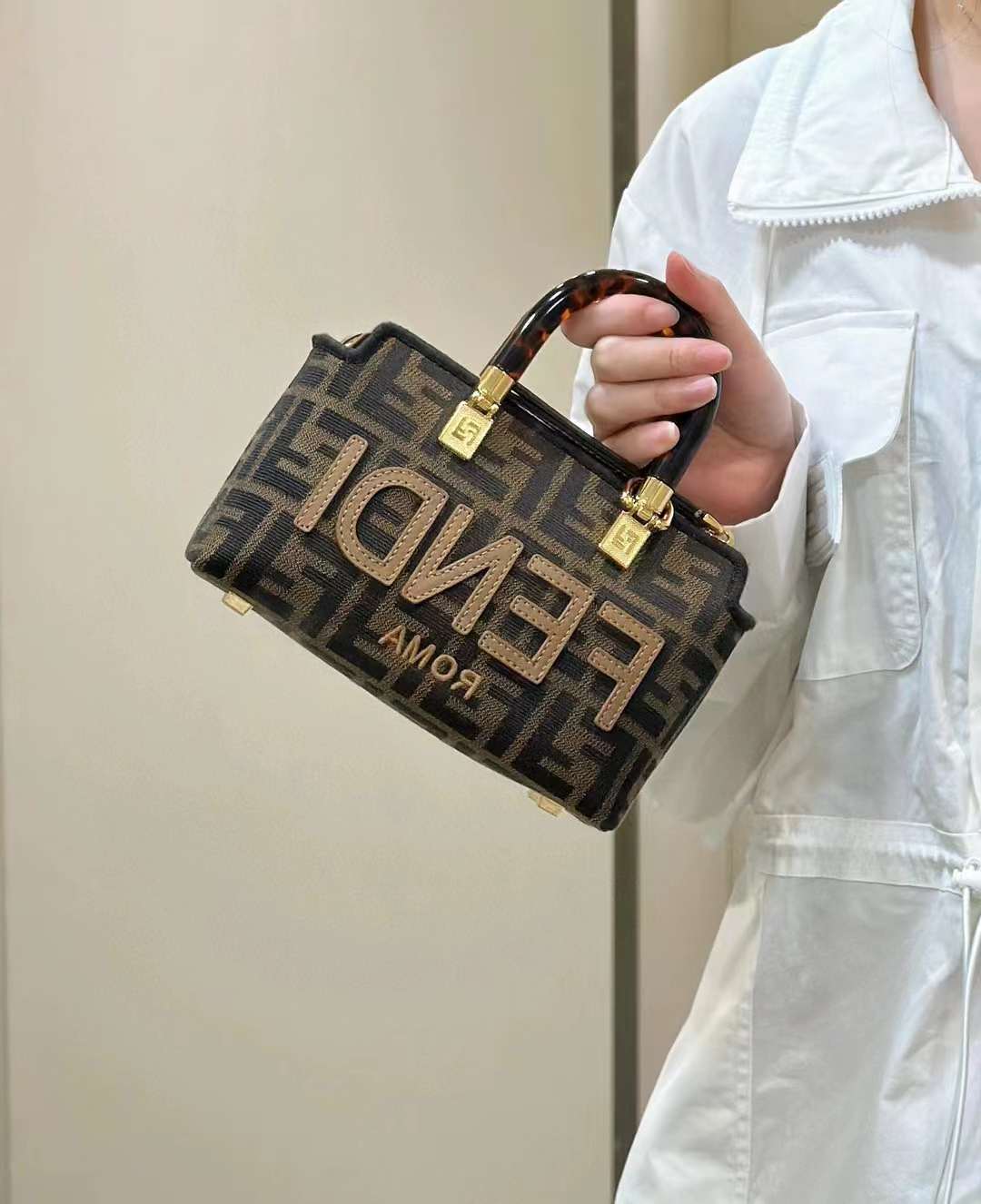 FENDI BY THE WAY 棕色老花 MINI 波士頓包