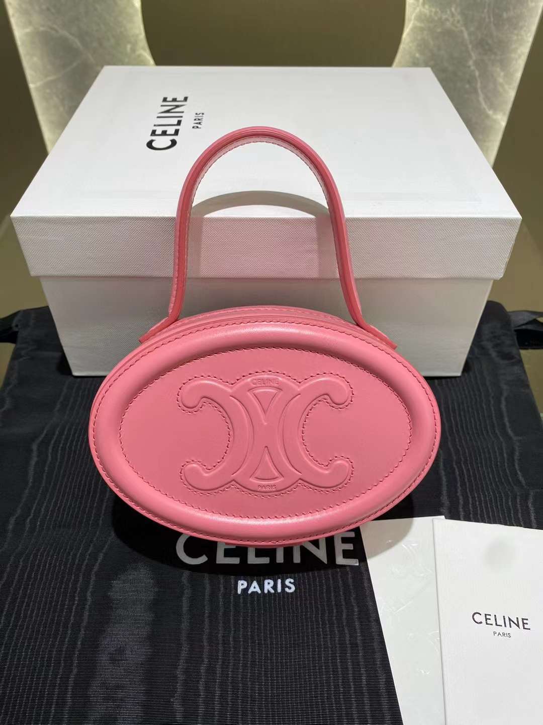 TRIOMPHE 牛皮橢圓形化妝包 (三色）