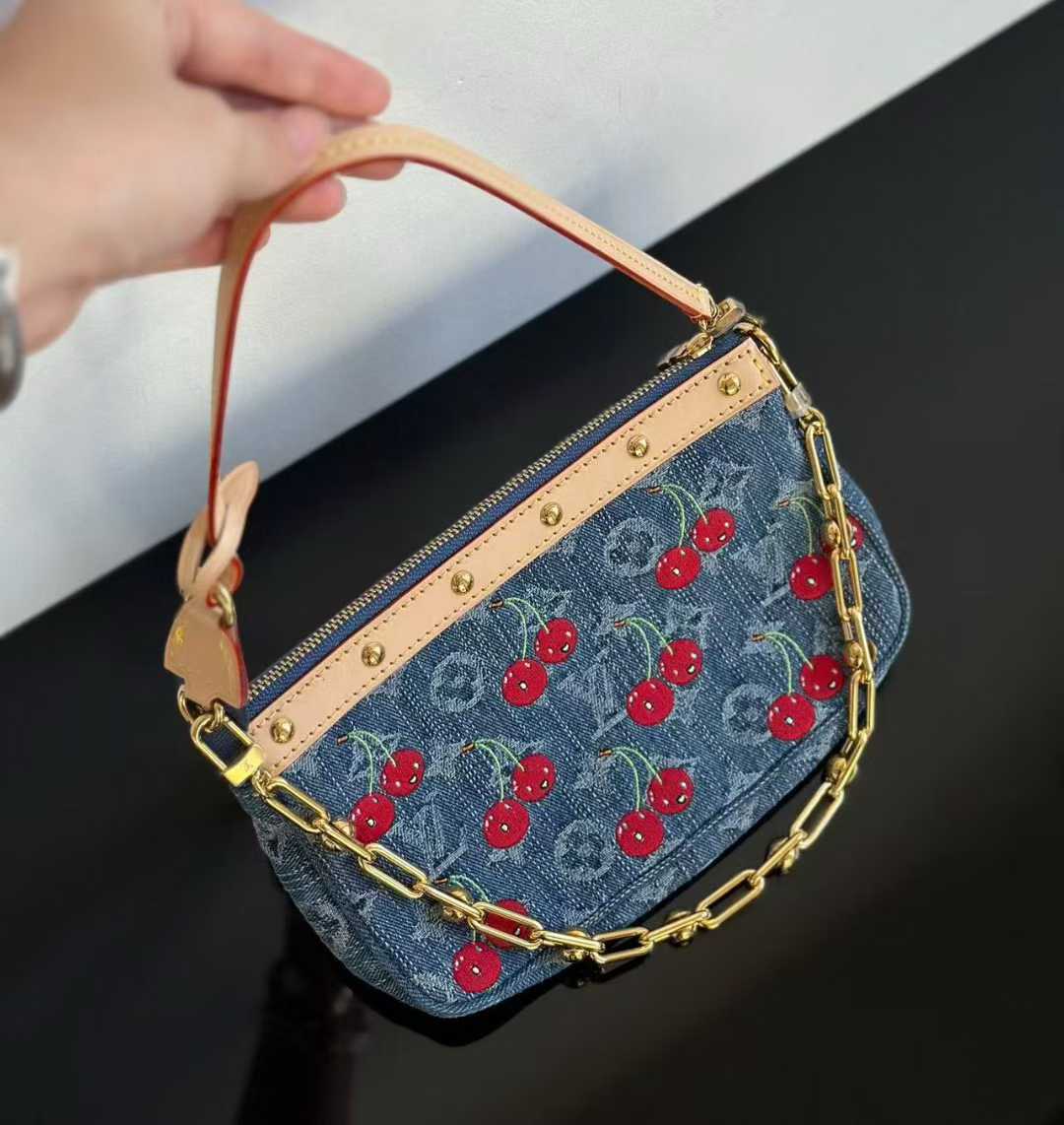 Louis Vuitton 櫻桃系列 腋下包