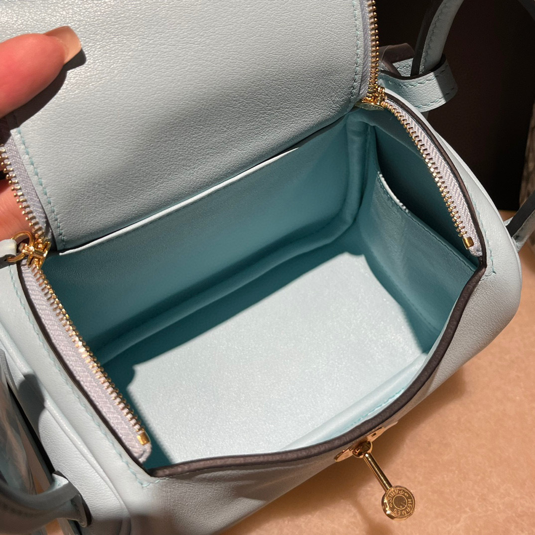 HERMES MINI LINDY SWIFT皮 U2微風藍金釦 轉釦手提/肩背兩用包