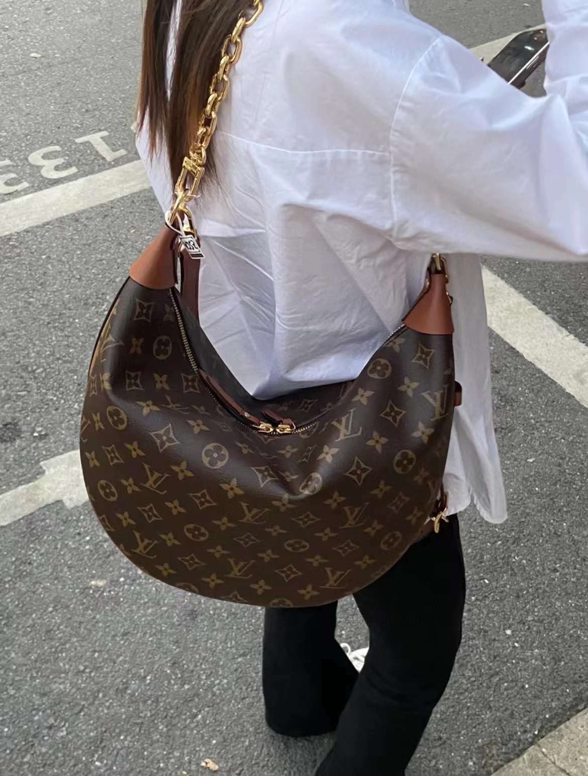 LV LOOP HOBO 老花月亮包