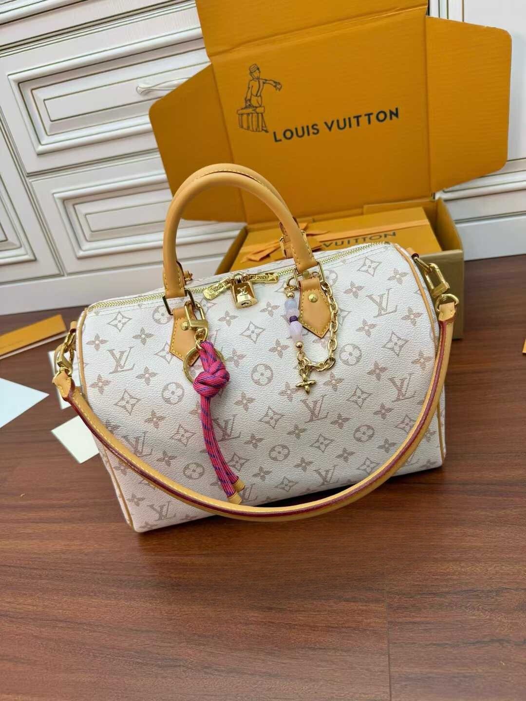 LV Speedy Soft 30 Lucky M15108