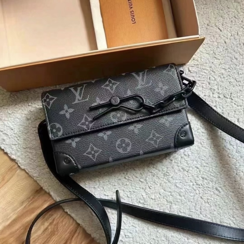 LV STEAMER 黑帆布隨身錢包 M81783