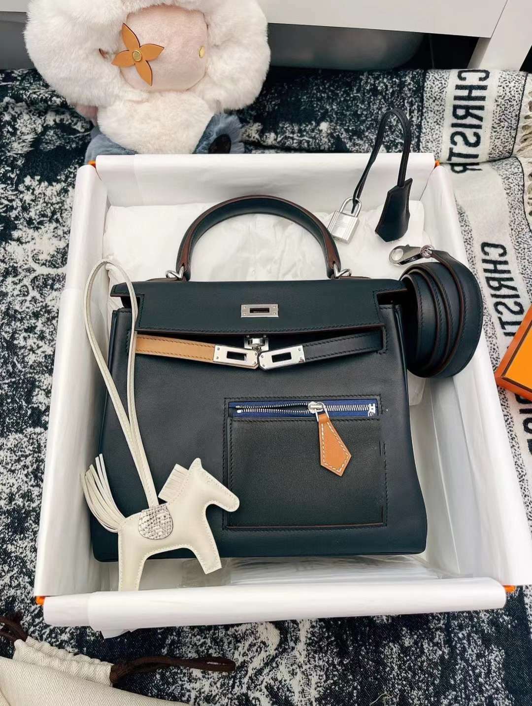 HERMES KELLY 25 COLORMATIC SWIFT皮 2Z 午夜藍 銀釦/金釦 [HE0079-800]