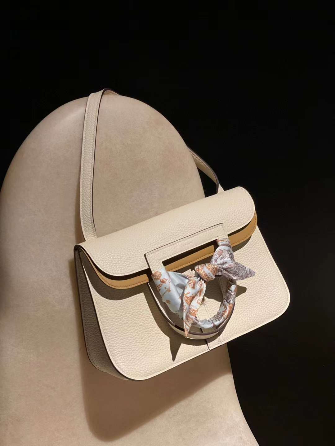 HERMES HALZAN CLEMENCE皮 I2 奶油白 拼 2S芝麻色 25/31