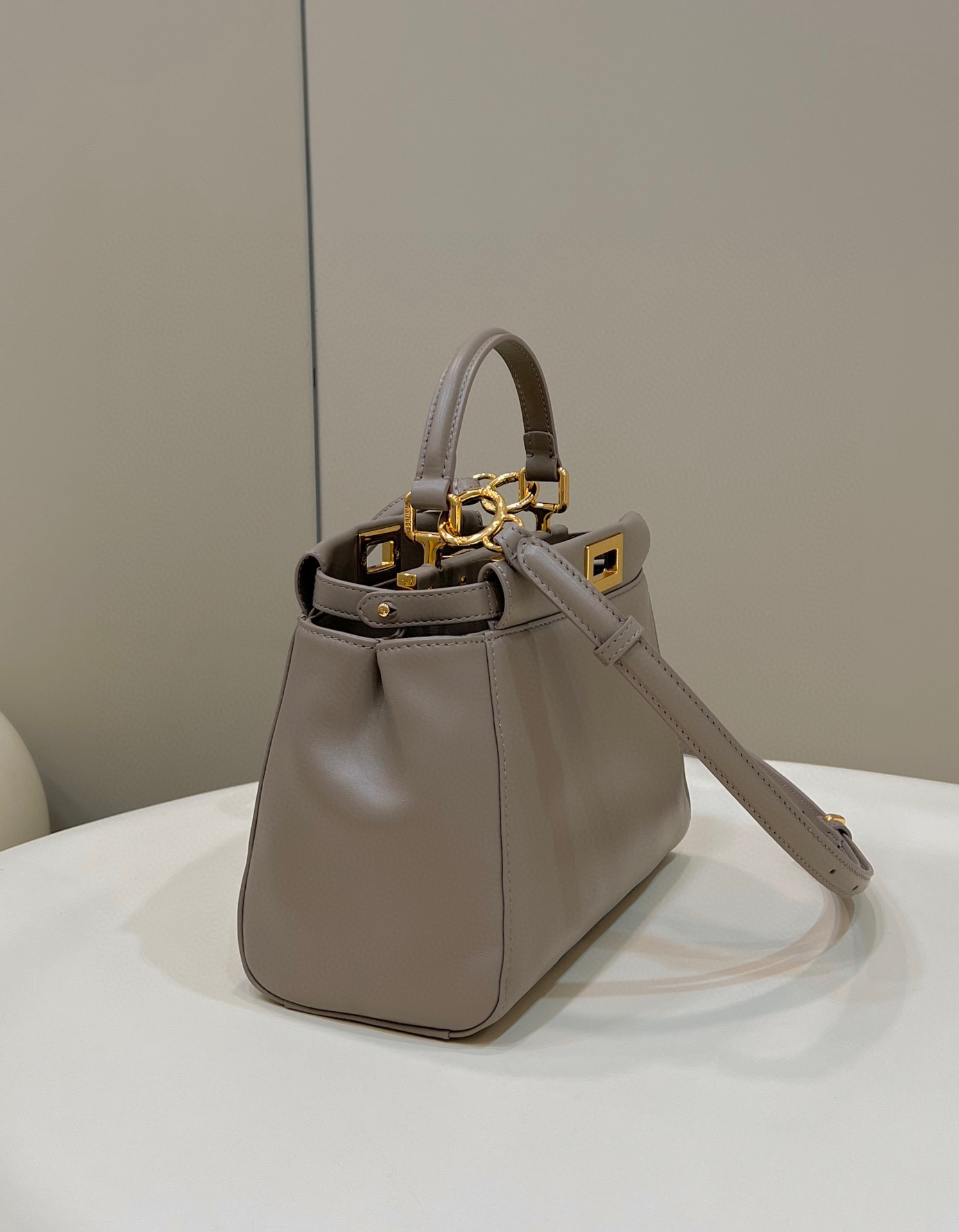 FENDI MINI PEEKABOO 手拿包/側背包 鴿灰色