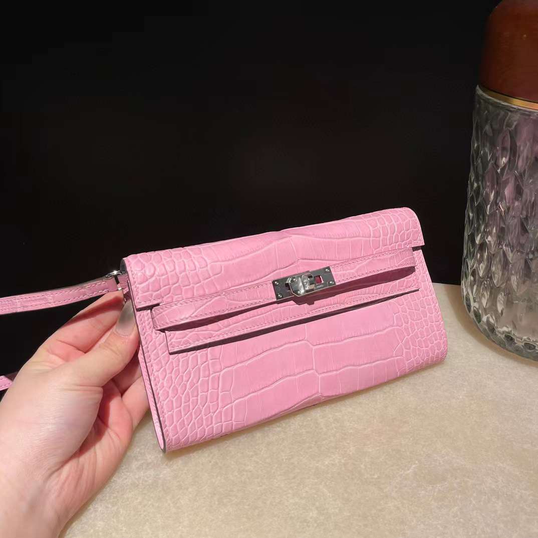 HERMES KELLY TO GO 霧面美洲鱷魚 5P櫻花粉內拼7N糖果藍 銀扣