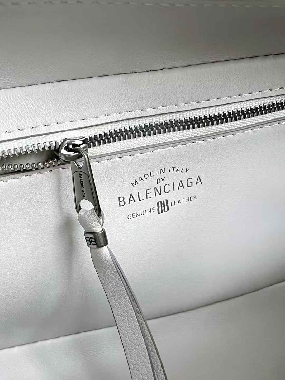 BALEN_GAGA carrie保齡球包 白色 (中號 小號)