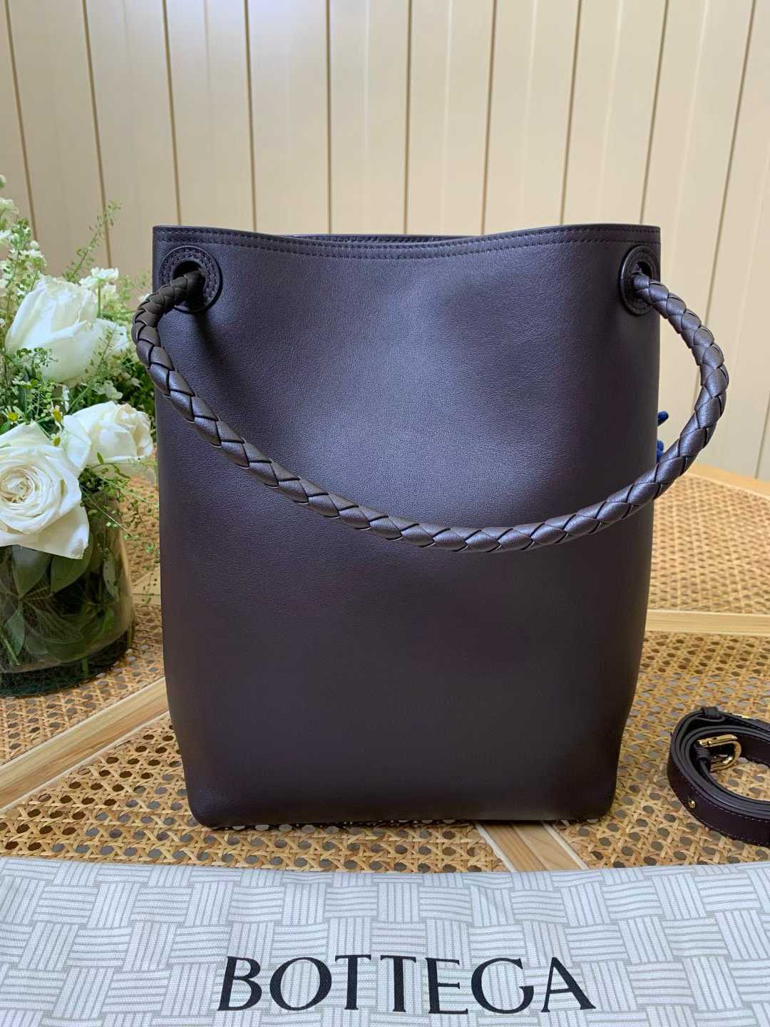 BV Andiamo Bucket 水桶包 (三色)