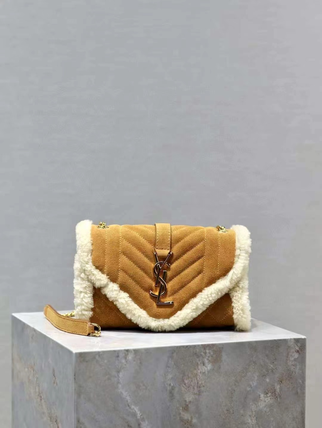 Y*L MIX MATELASSÉ 羊羔毛麂皮信封包