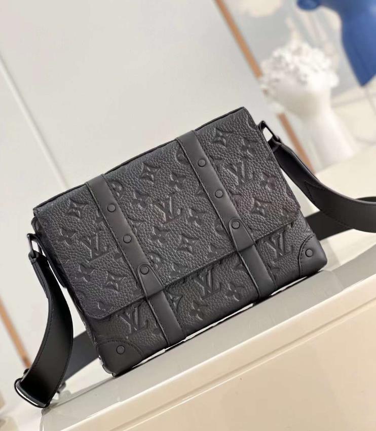 LV TRUNK 黑壓花郵差包