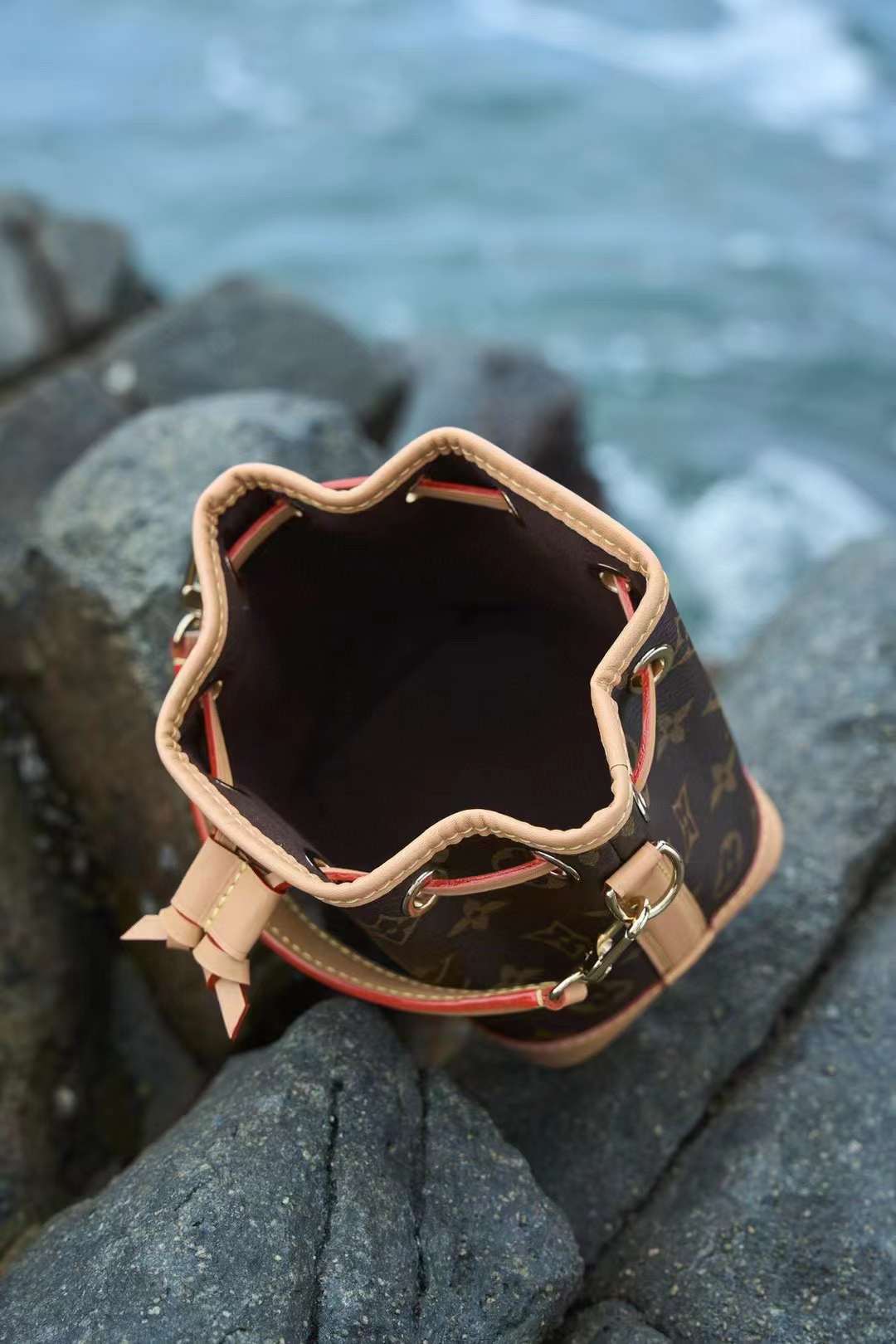 LV NANO NOÉ MINI 老花小水桶包 最新芯片版本 M81266