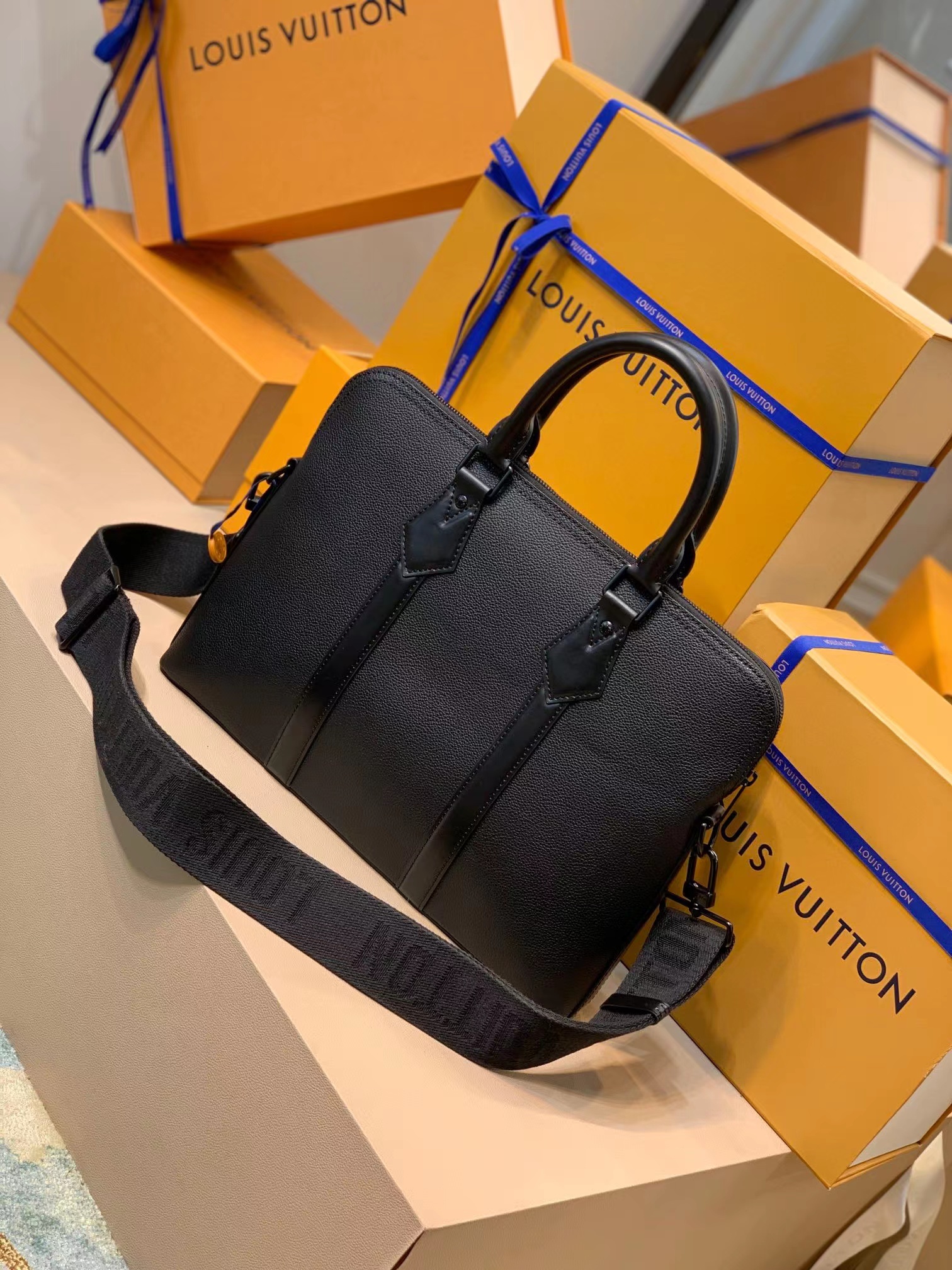 LV AEROGRAM 公事包