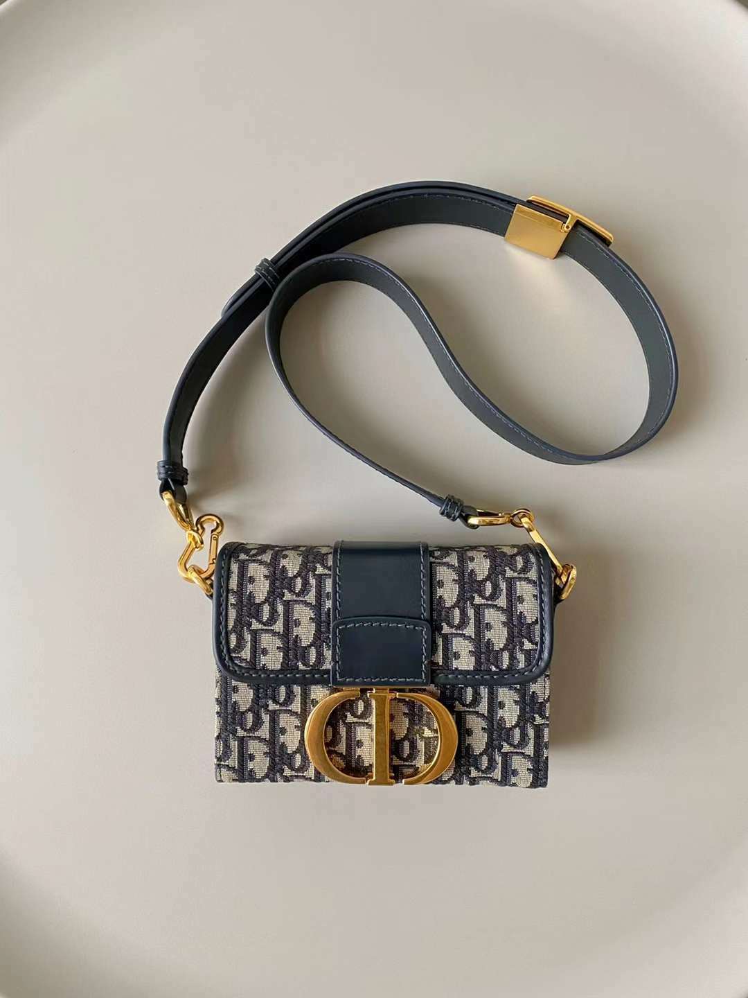 DIOR 30 MONTAIGNE 藍色箱型蒙田包 MINI