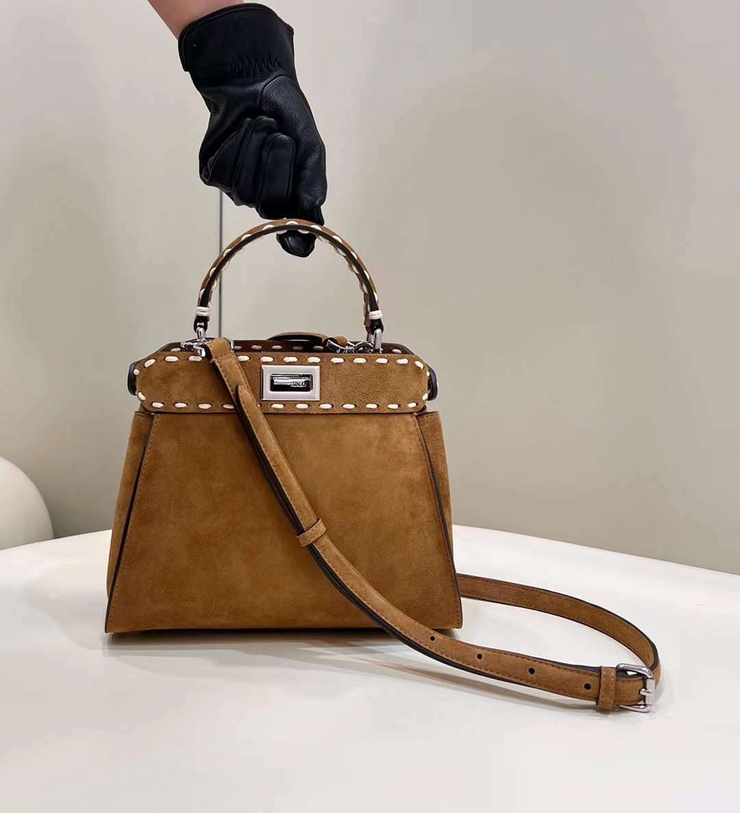 FENDI PEEKABOO I SEEU MINI 磨砂棕色 手拿包/側背包