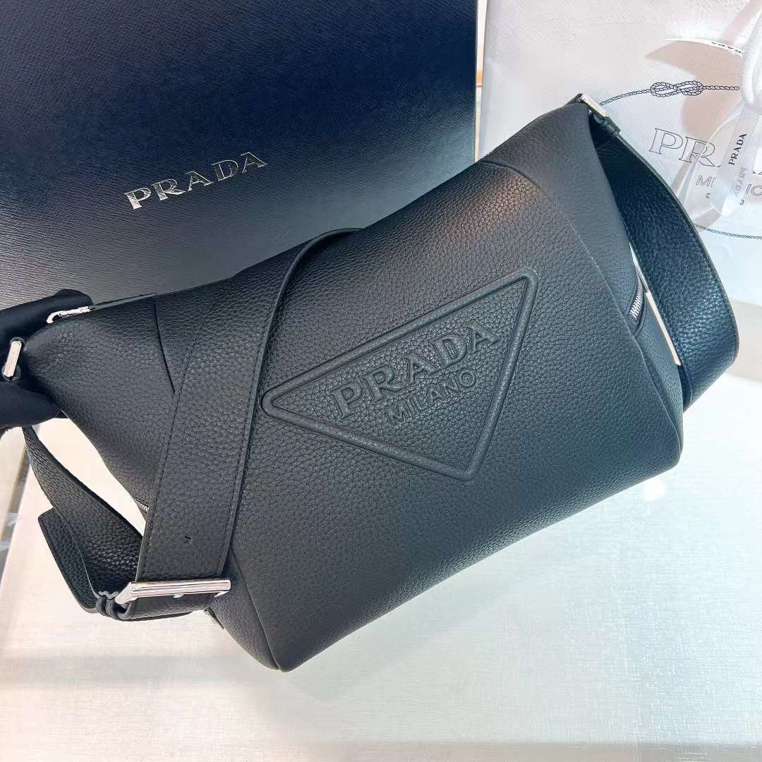 PRADA 全皮郵差側背包 2VH165 (三色)