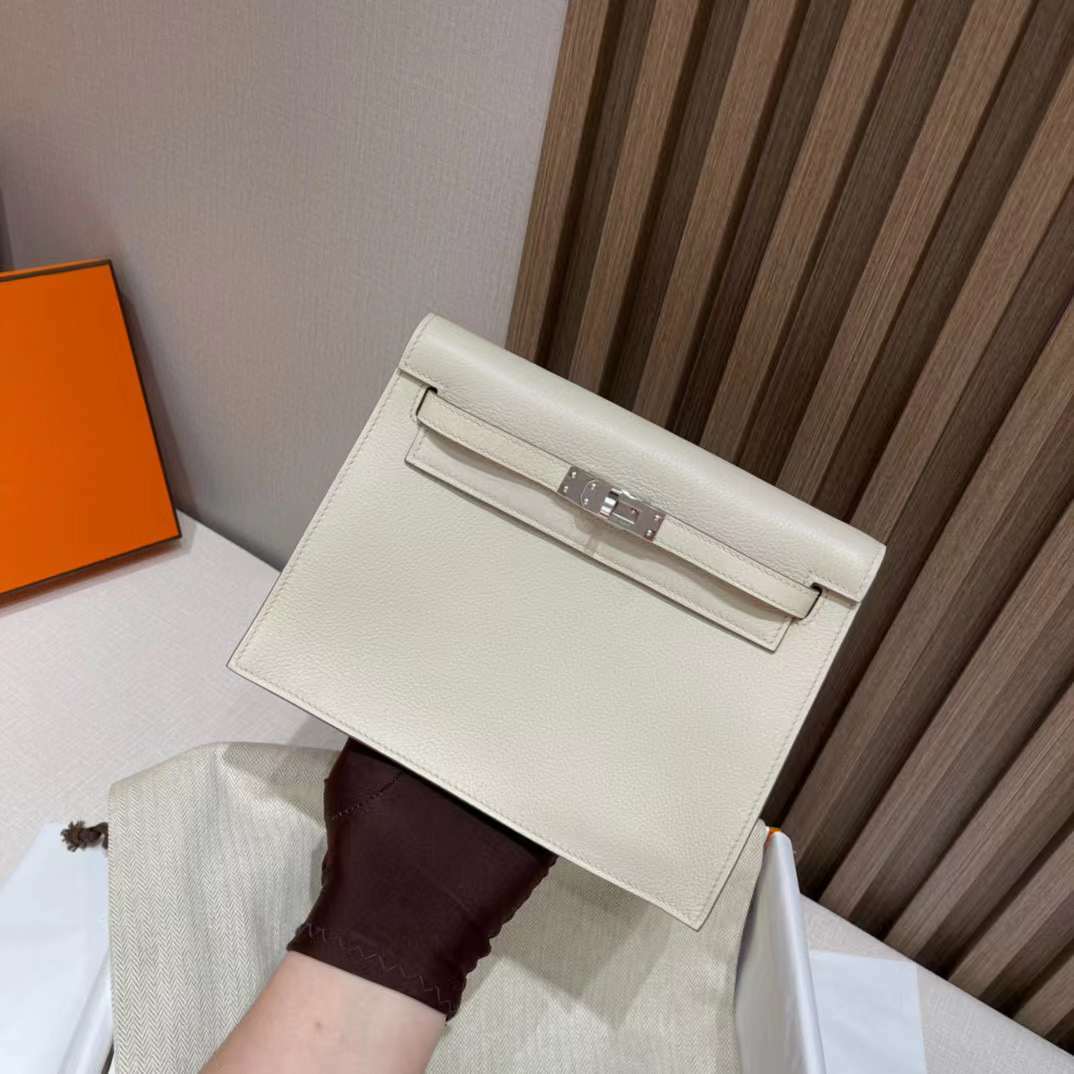 HERMES KELLY DANSE EVERCOLOR皮 8L 冰川白銀釦