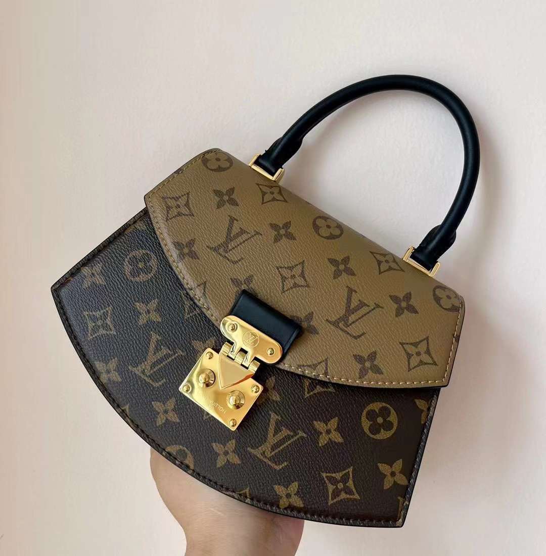LV TILSITT手袋 扇子包