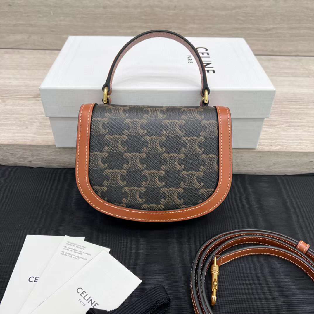 CELINE 23 BESACE TRIOMPHE MINI 標誌印花牛皮革手袋