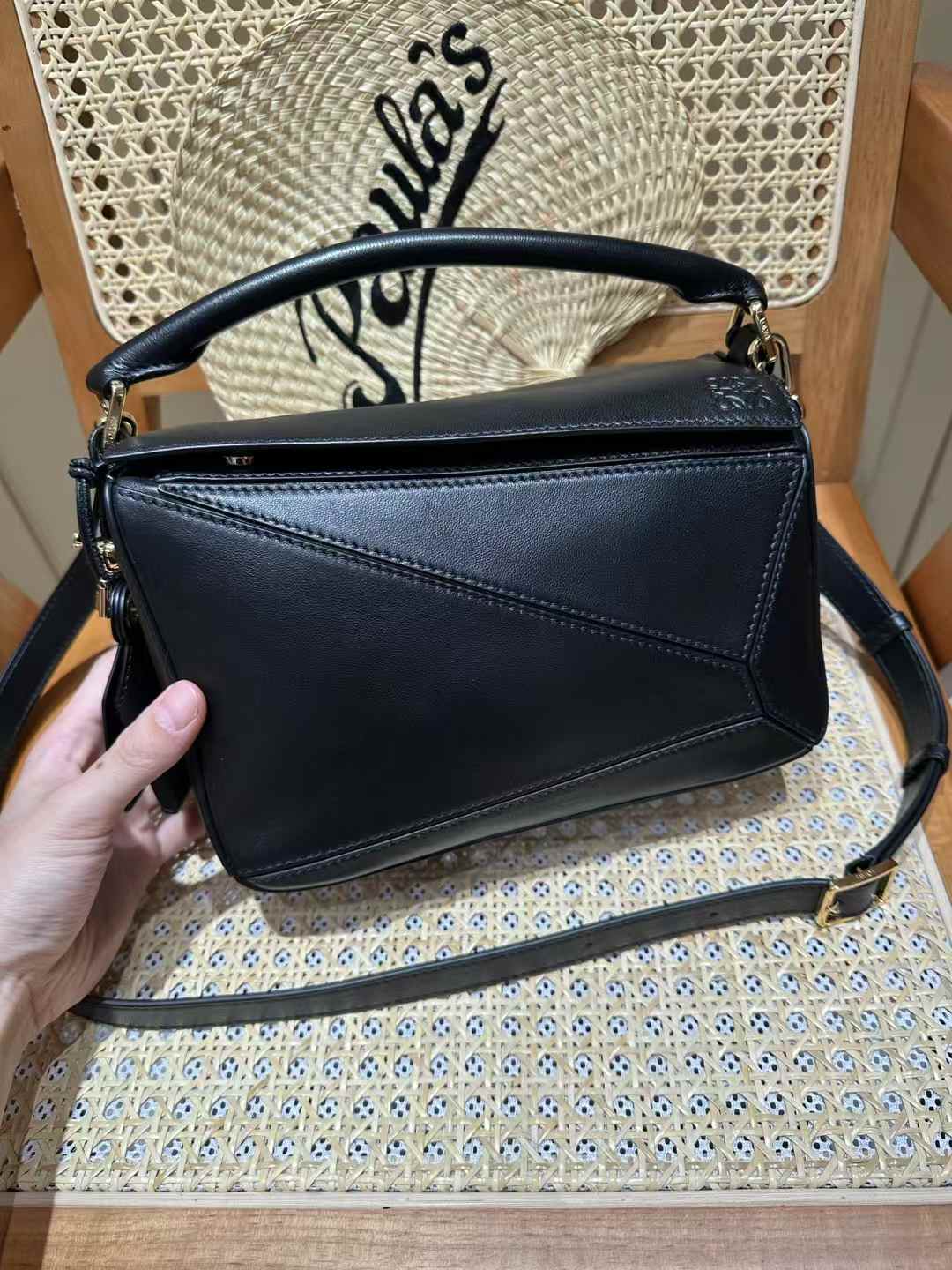 Loewe Featherlight Puzzle 黑色 手袋