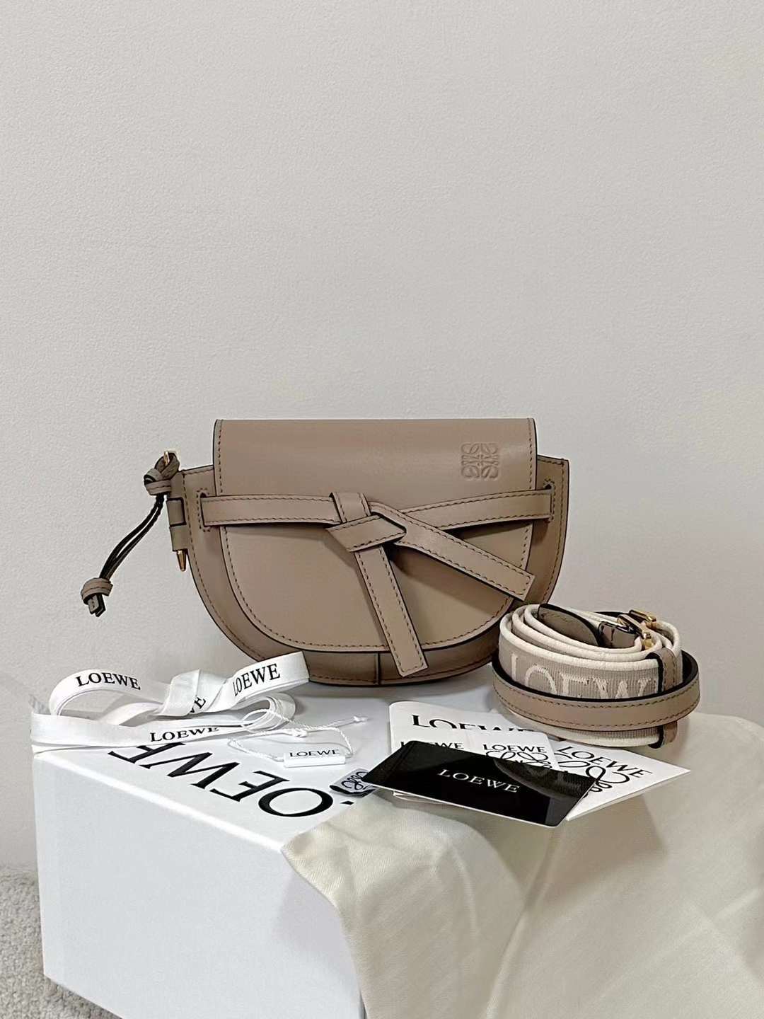 LOEWE 寬肩帶 MINI GATE馬鞍包 (七色)