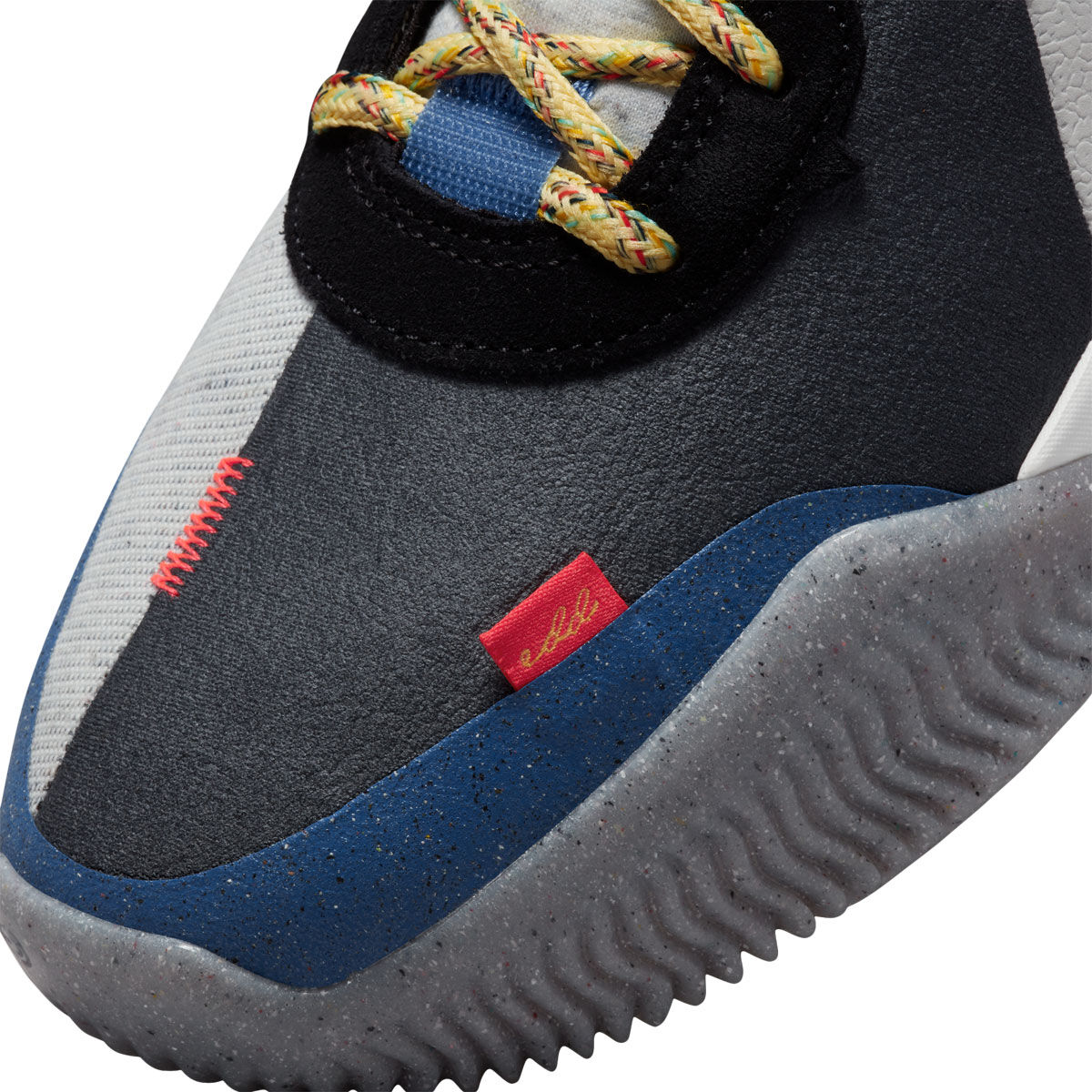 Nike Air Deldon Womens Basketball Shoes