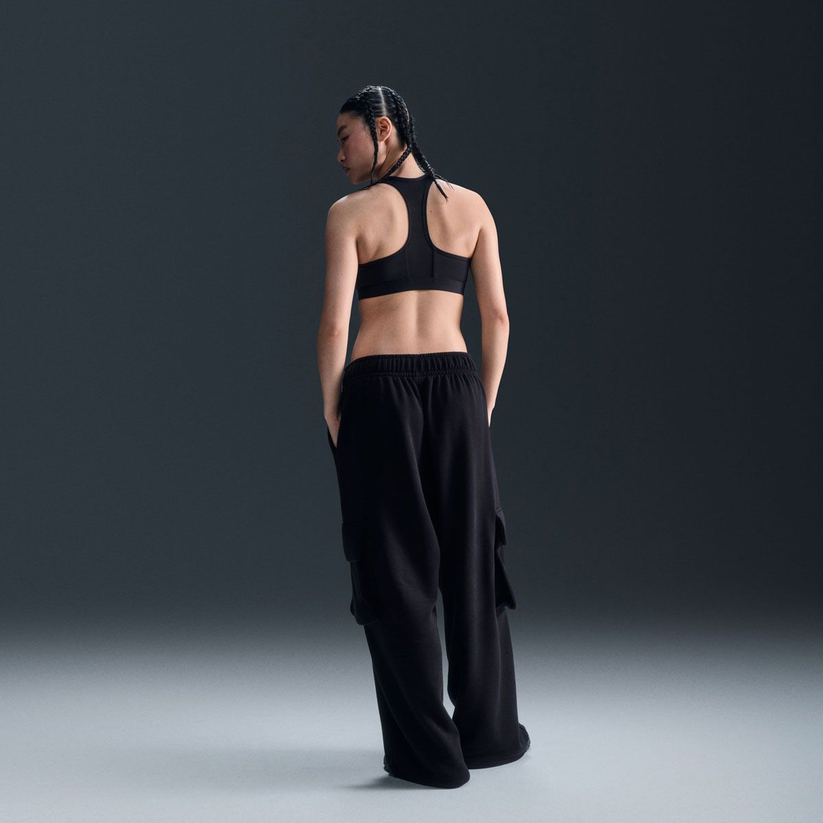 Nike Womens Swoosh Dri-FIT Front Zip Medium Support Padded Sports Bra