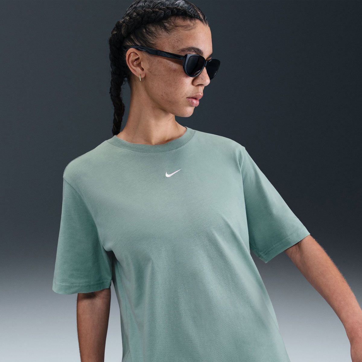Nike Womens Sportswear Essential Womens Logo Tee