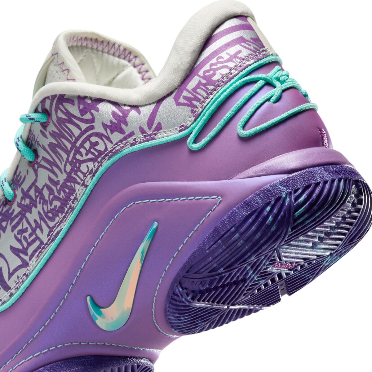 Nike LeBron 22 Frozen Grapes Basketball Shoes