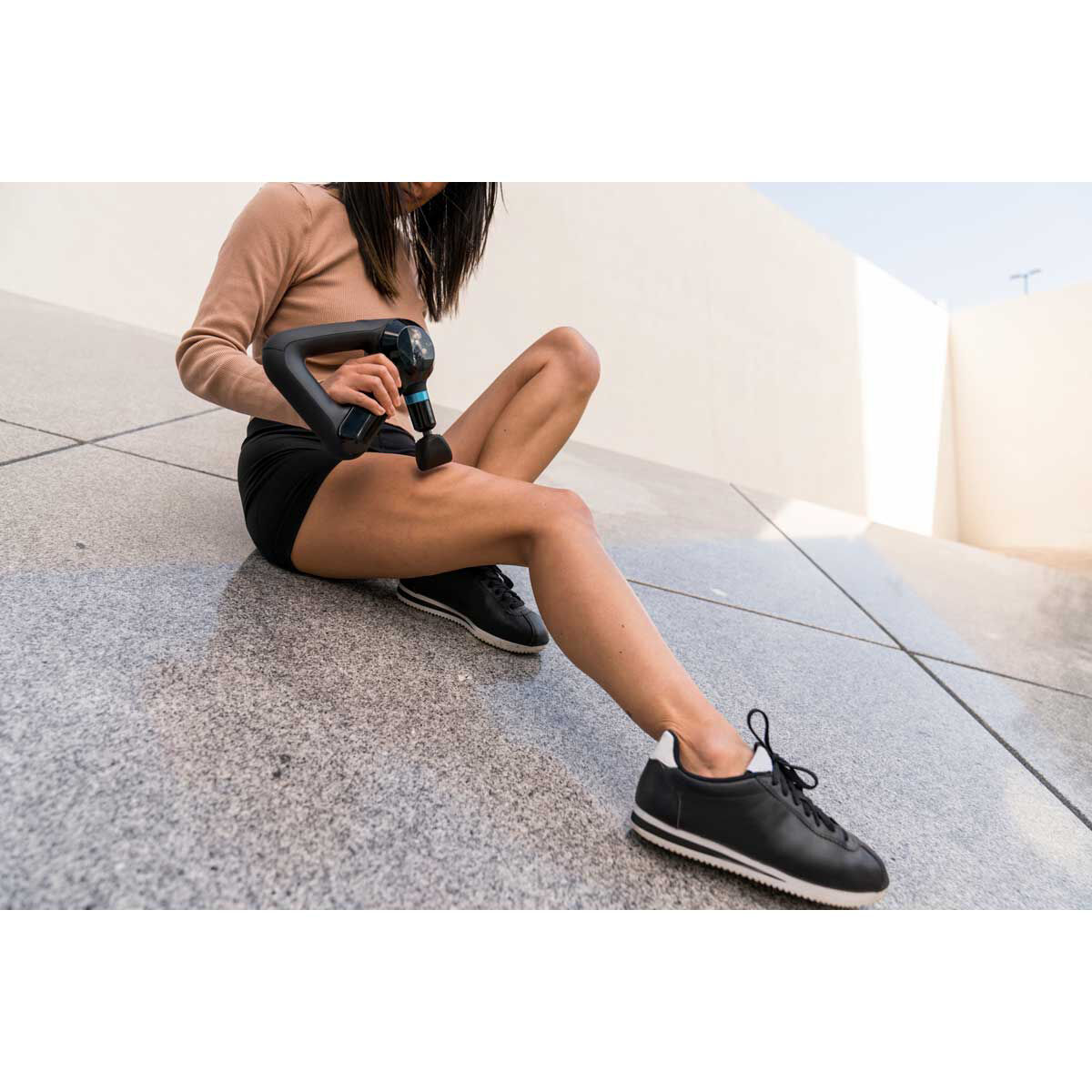 Theragun Elite Percussion Gun - Black