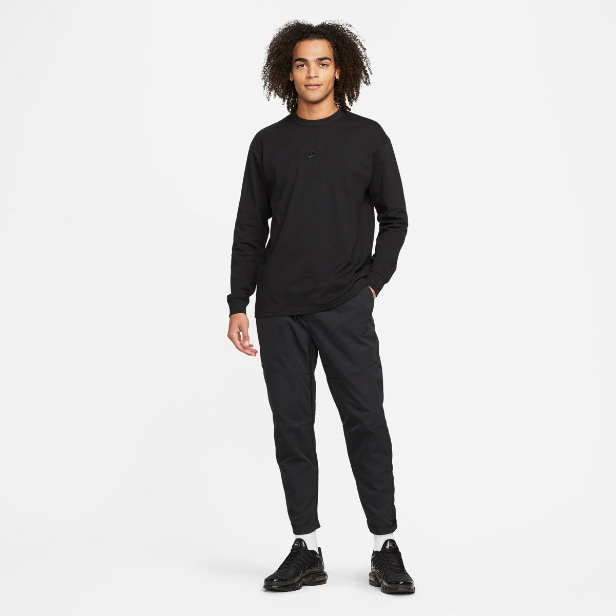 Nike Mens Sportswear Premium Essentials Long Sleeve Tee