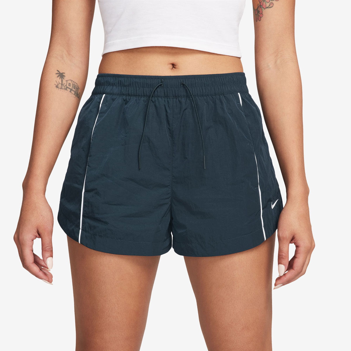 Nike Womens Sportswear Windrunner Woven Mid Rise 2 Inch Shorts Navy XL