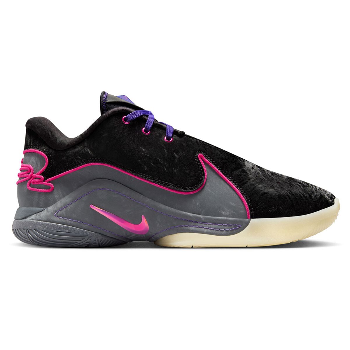 Nike LeBron 22 Tunnel Vision Basketball Shoes