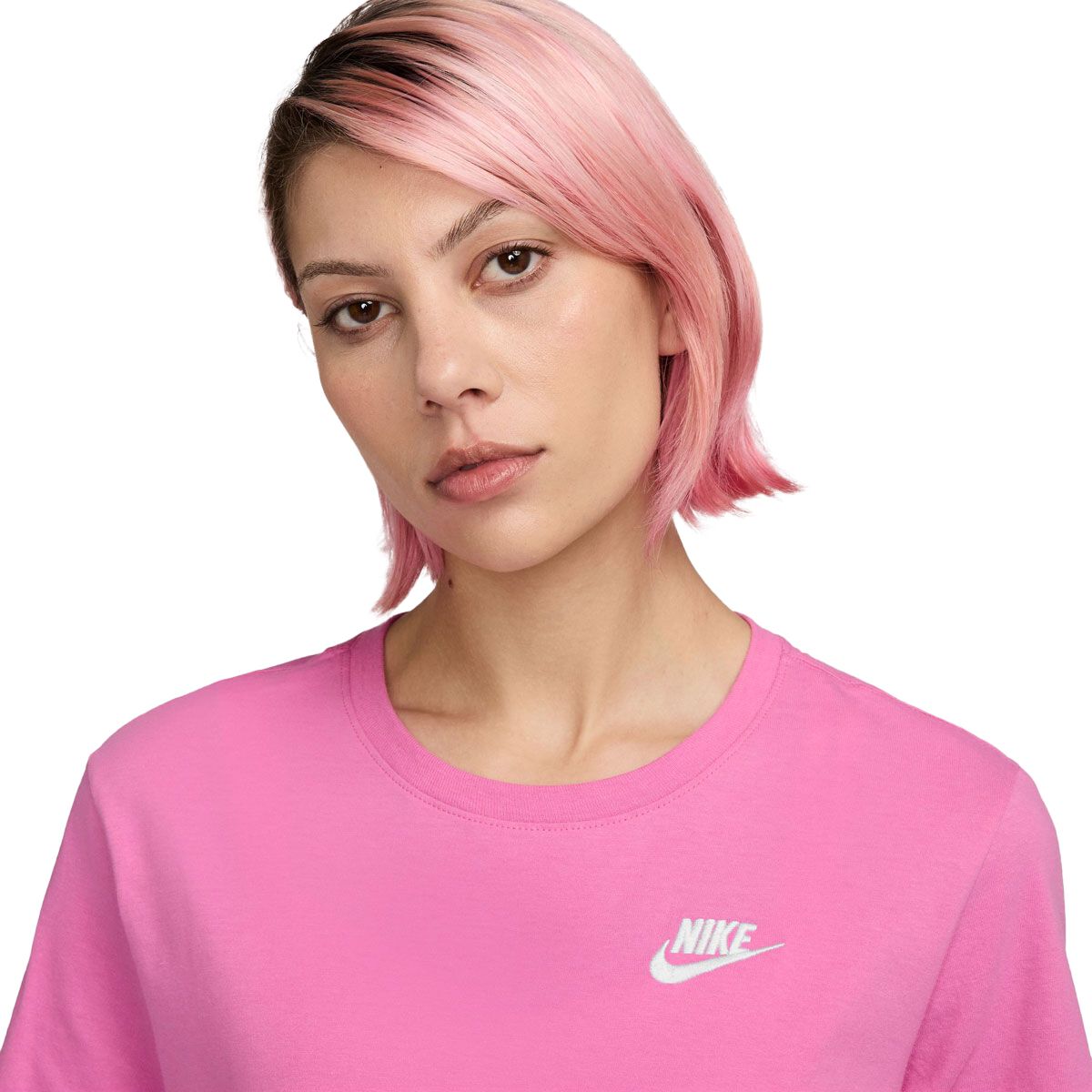 Nike Womens Sportswear Club Essentials Tee