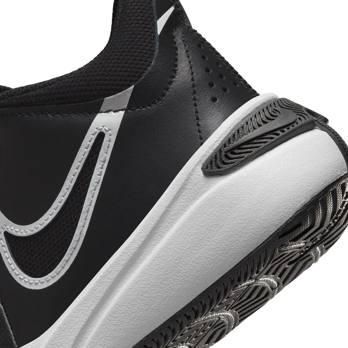 Nike Team Hustle D 11 GS Kids Basketball Shoes