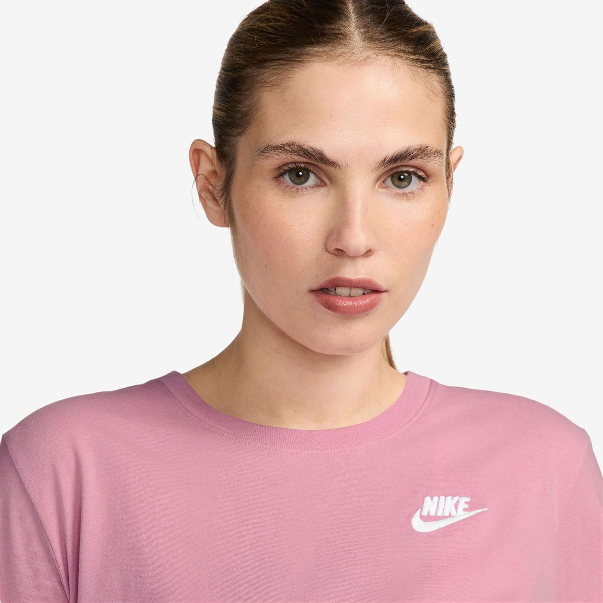 Nike Womens Sportswear Club Essentials Tee