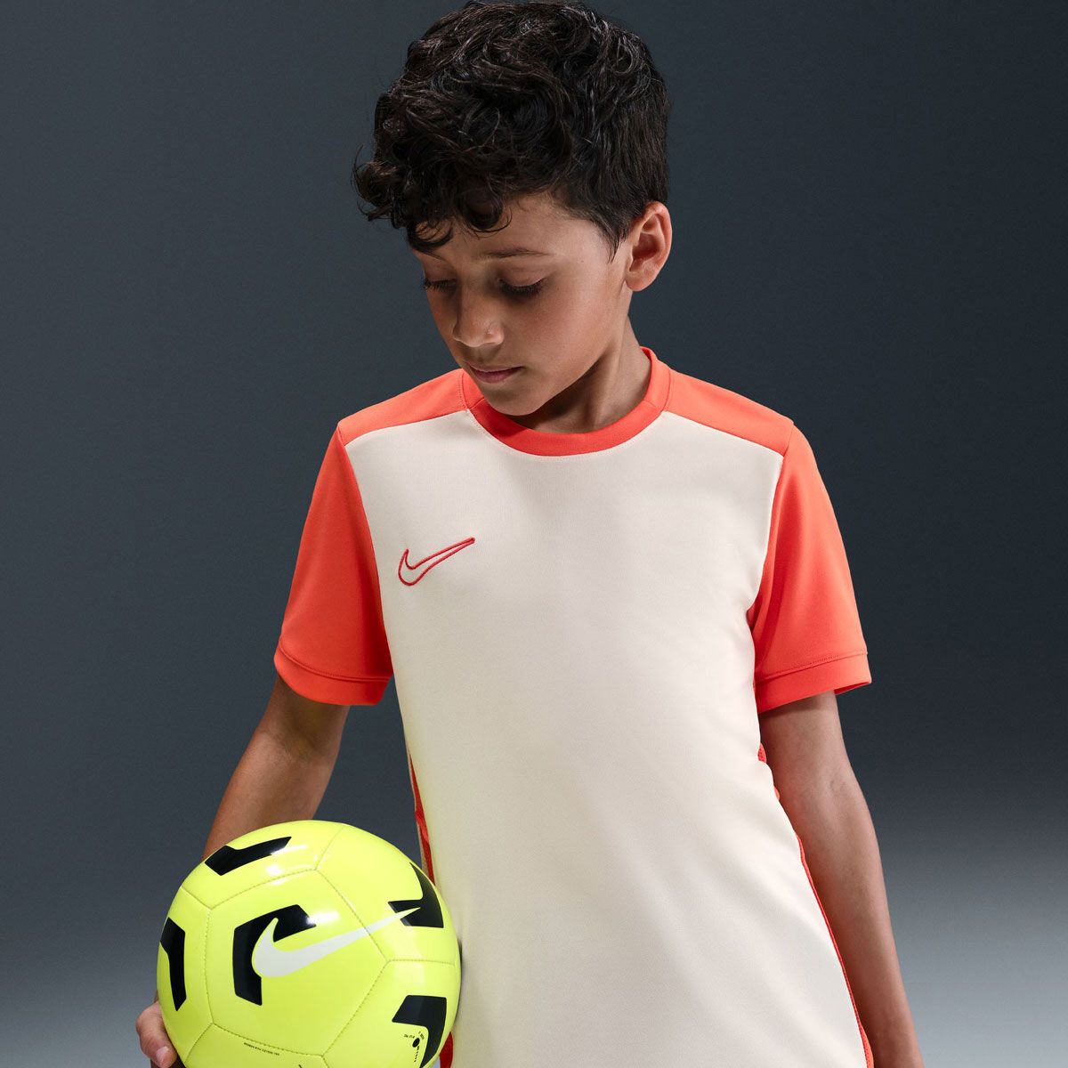 Nike Junior Academy 25 Dri-FIT Sam Kerr Football Top