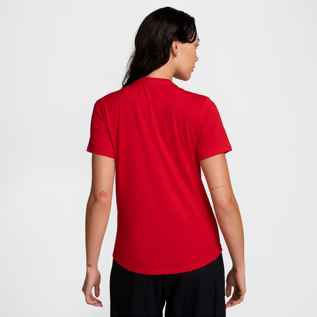 Nike Womens Sportswear Futura Essentials Tee